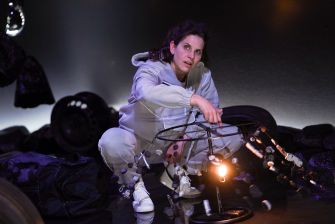 La chute des comètes et des cosmonautes - Theater Kiel (Allemagne)